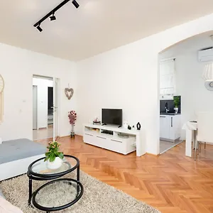  Apartmán Come&stay