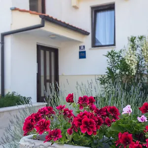 Nihada Apartment